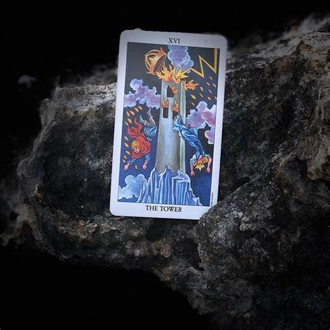 Tarot Deck Witchcraft: How to Use the Cards for Powerful Magick and Intuition